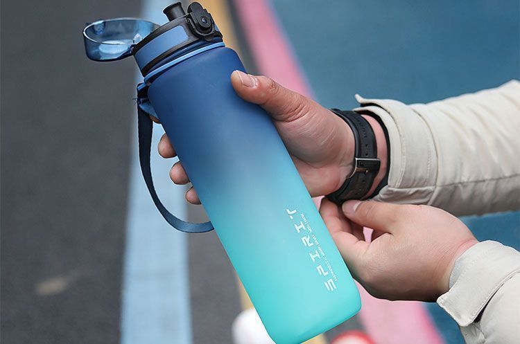 Sports Water Cup for Boys 2025 New Summer Portable High Temperature Resistant Fitness Pot Student Outdoor Larg — view 2